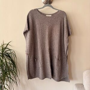 lovestitch Neutral Taupe Short-Sleeve Knit Top Poncho Sweater One Size